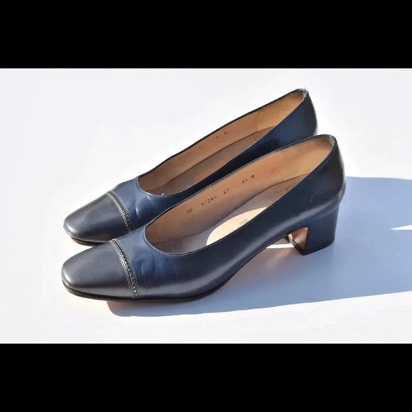 Salvatore Ferragamo low heels - Picture 8 of 8